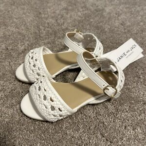 Janie and Jack baby girls white sandals, size 6.